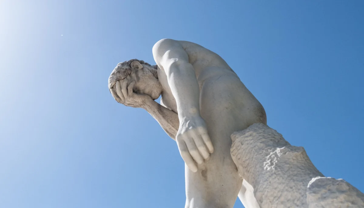 Claude AI Faces Scrutiny as Sensitive User Chats and Artifacts Exposed Publicly via Google Search Indexing.