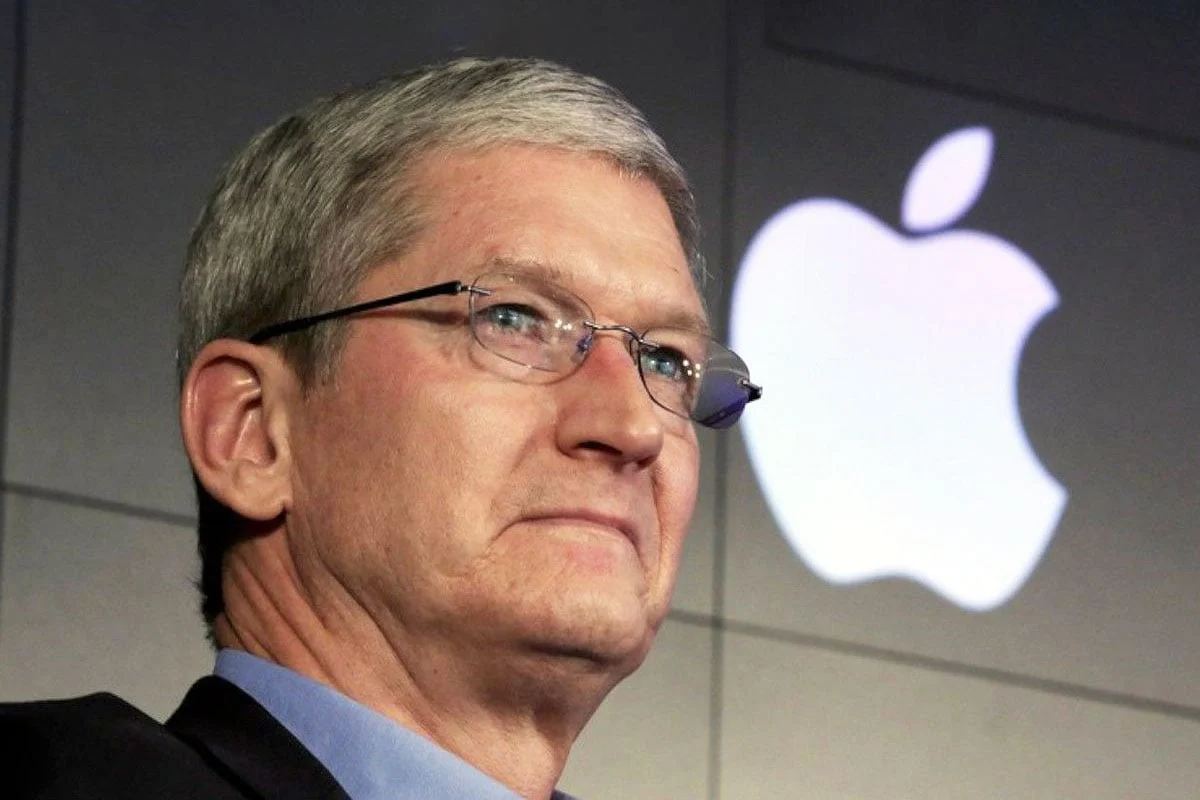 Apple’s New Apple Upgrade Program Aims to Redefine Tech Ownership and Drive Valuation Growth Through Subscription-Based Leasing Models