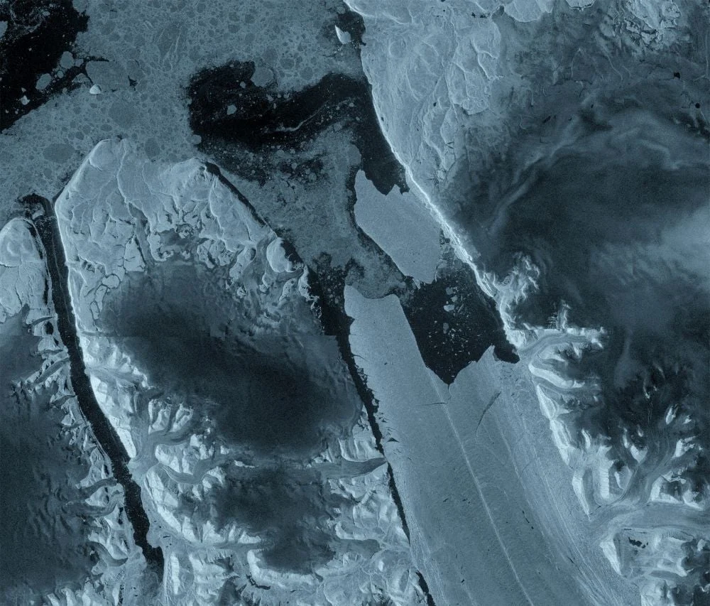 Massive Calving Event at Greenlands Petermann Glacier Signals Accelerating Ice Loss in the Arctic