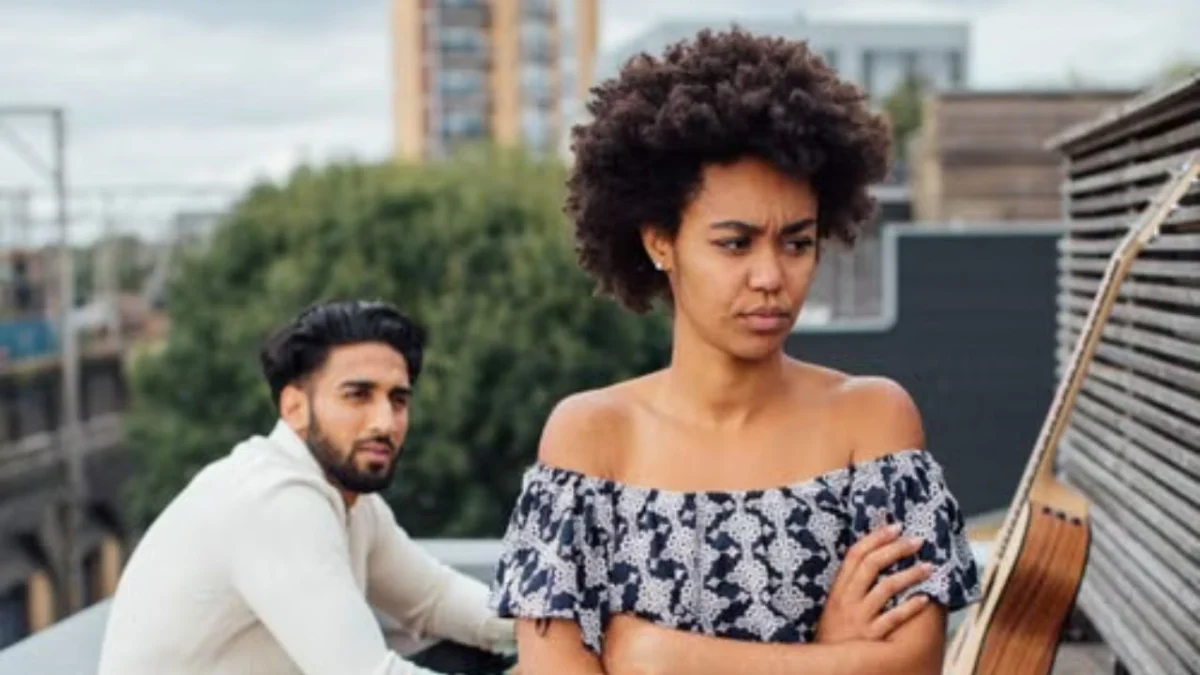 The Labyrinth of Love: Women on Reddit Unveil the Most Bizarre and Disastrous First Date Encounters.