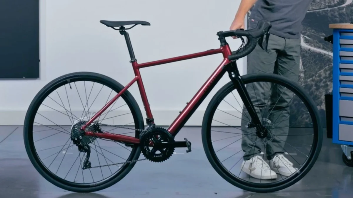 1 000 €, c&rsquo;est ce que Decathlon enlève au très léger VAE Van Rysel E-EDR AF avec transmission Shimano
