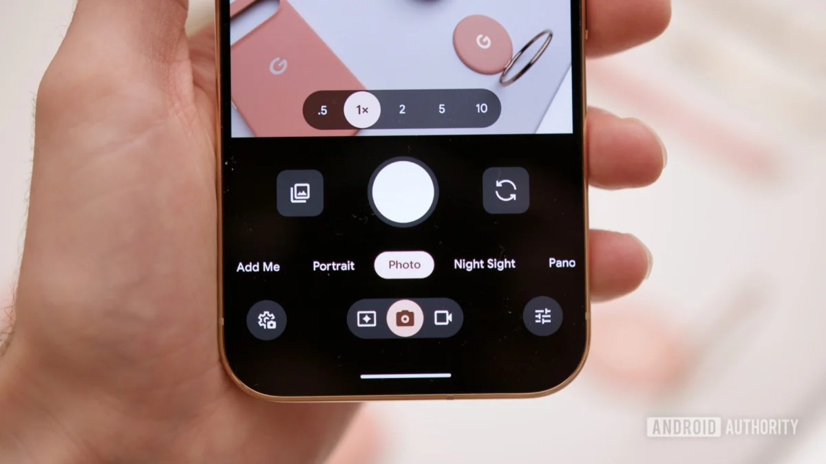 Google Pixel 11 vs. iPhone 17: A Comparative Analysis of User Experience and Feature Set
