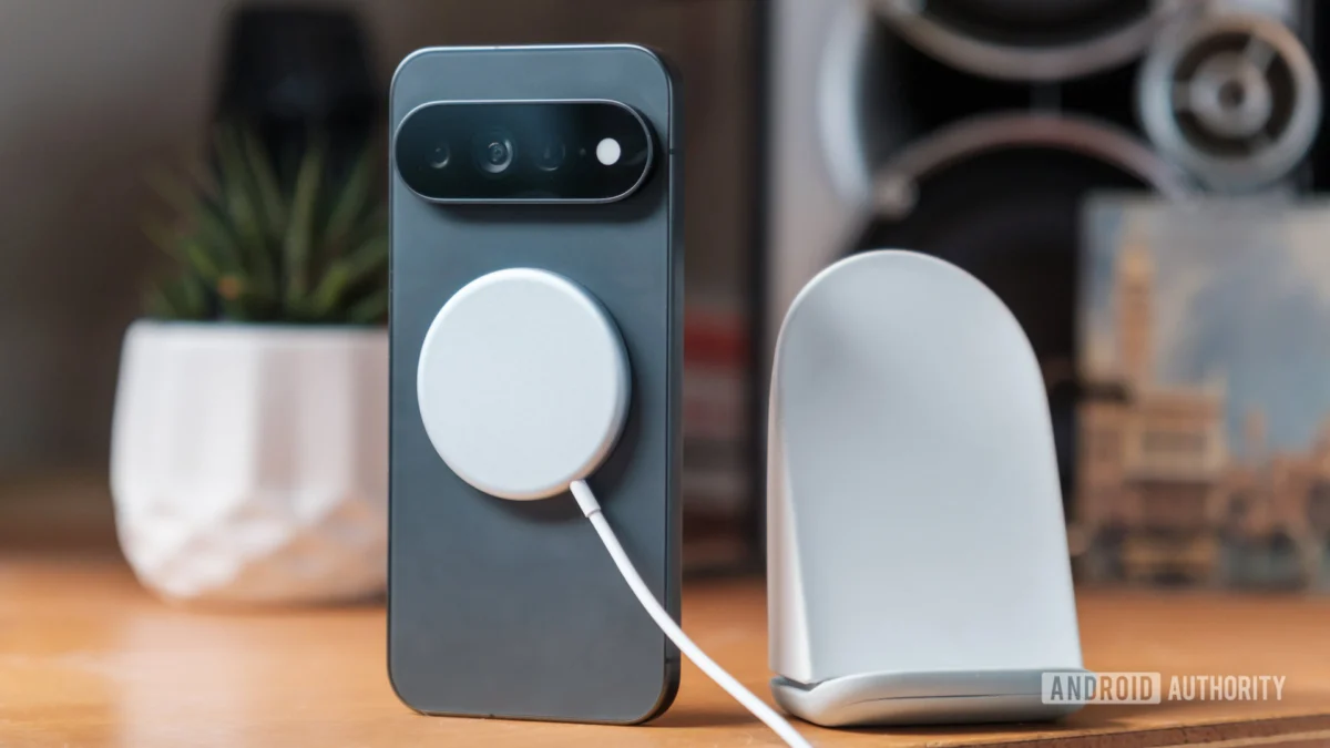Google’s PixelSnap Charger Disappoints with Slow Wireless Charging and Overheating Concerns