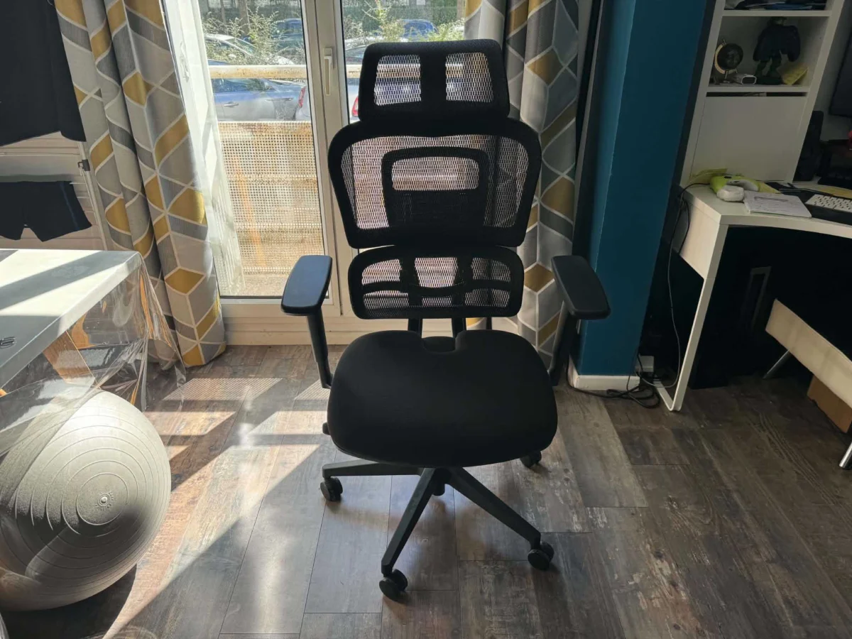 Percko Ergonomic Chair Debuts with Advanced Posture Support, Faces Initial Assembly Hurdles