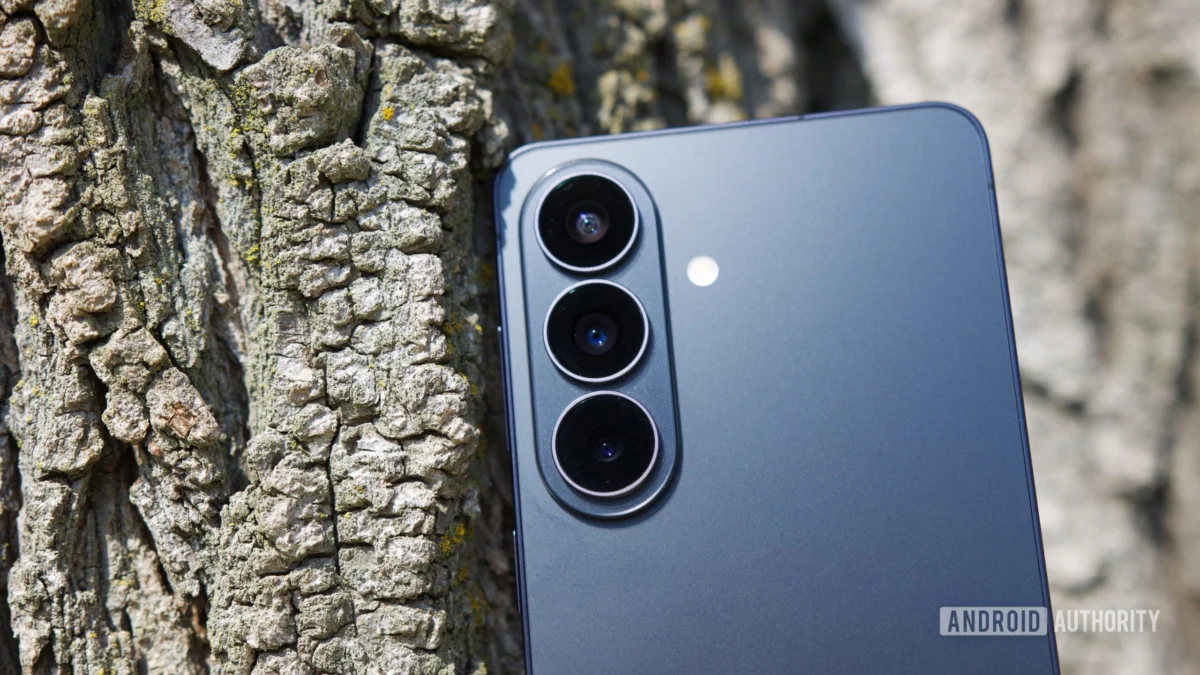 Samsung Galaxy S27 Series: A Potential Leap in Mid-Range Telephoto Capabilities and a Strategic Camera Overhaul
