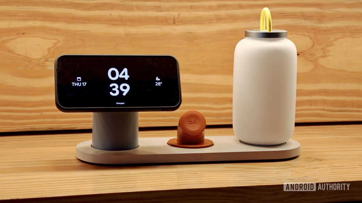 The DailyObjects Node: A Modular Charging System Reimagines Desk Organization and Portability