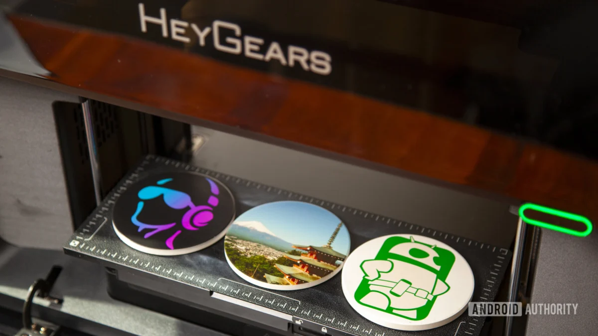 The HeyGears G1X Series Redefines Customization with Accessible Full-Color 3D and UV Printing
