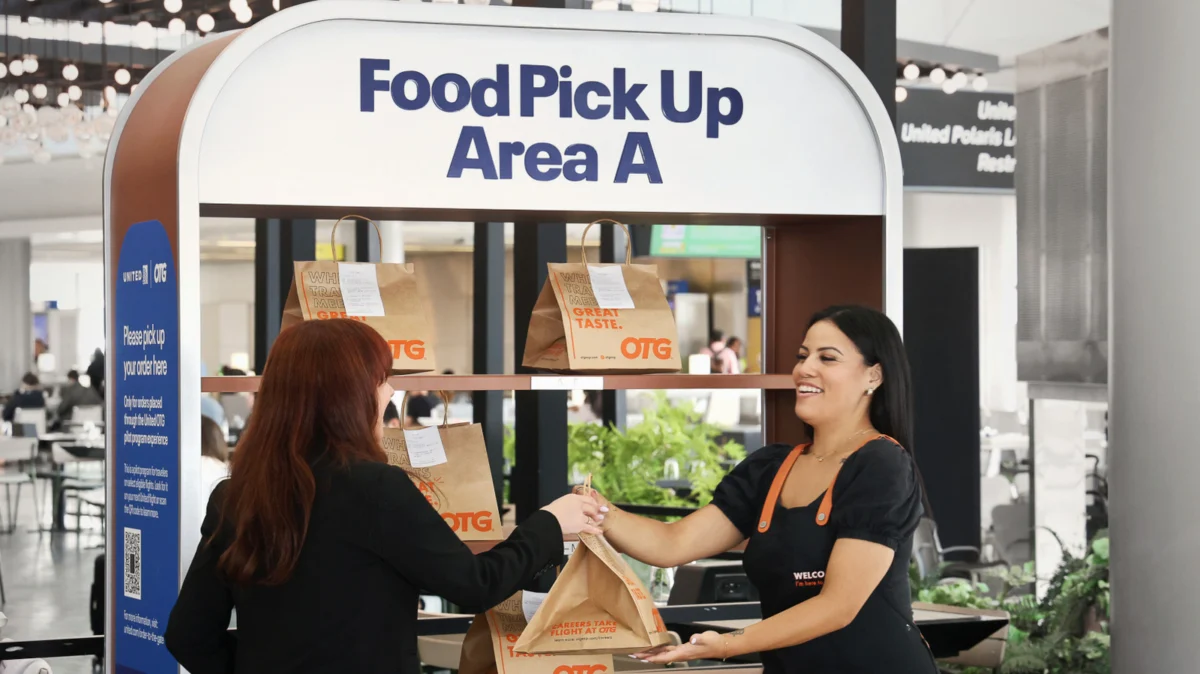 United Airlines Will Deliver Food And Other Essentials To Your Gate