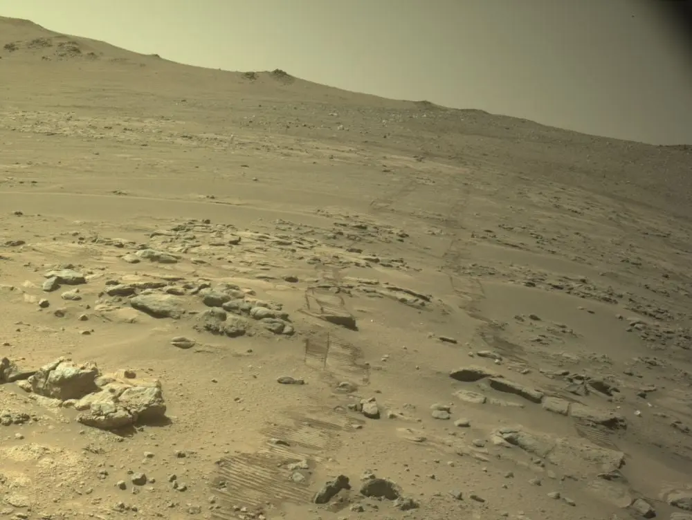 NASA Perseverance Rover Shatters Extraplanetary Distance Record on Mars After Five Years of Exploration in Jezero Crater