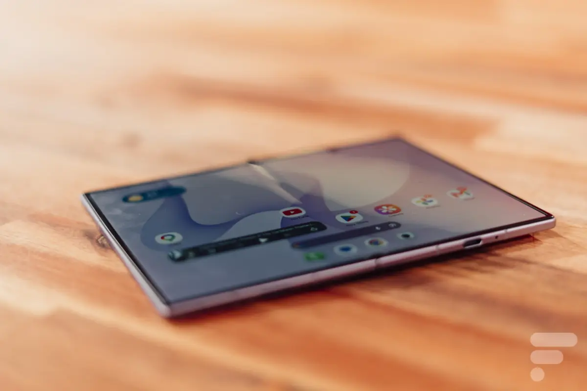 Samsung’s Foldable Sales Surge as Apple’s iPhone Duo Ignites Global Curiosity